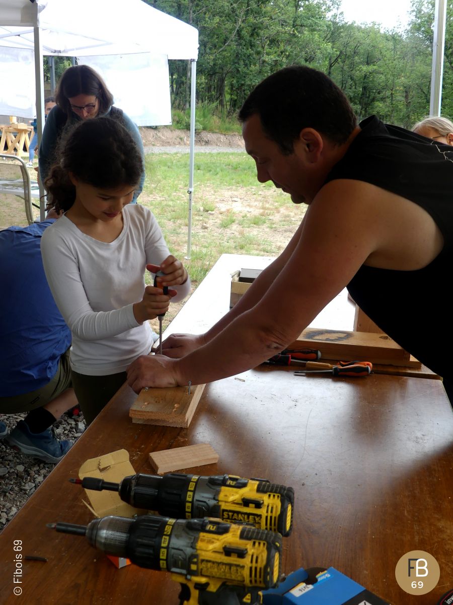 Fabrication d'hôtel à chauve-souris 