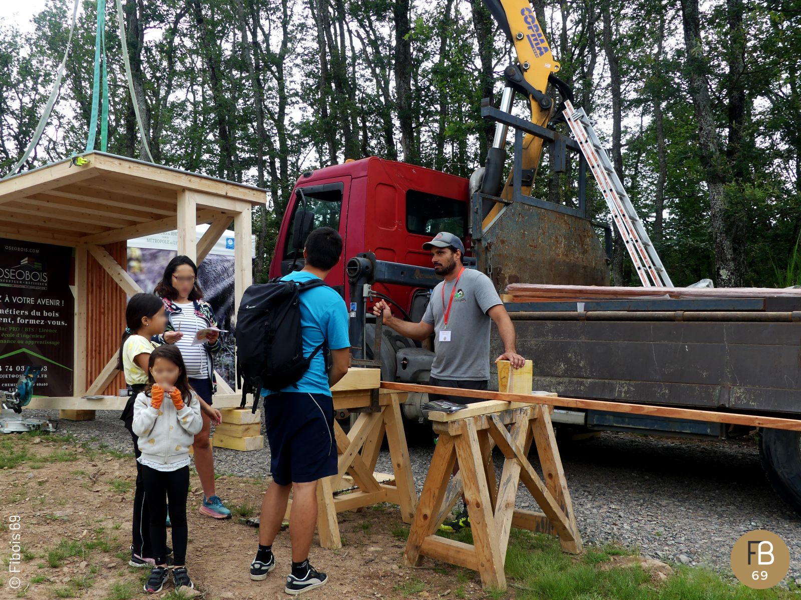 Démonstration fabrication d'abri bus